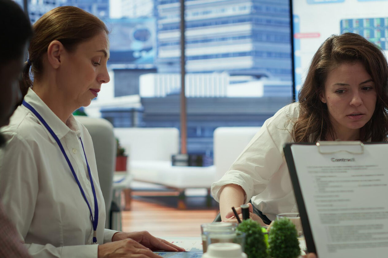 107602 HIPAA-compliant healthcare employee screening process